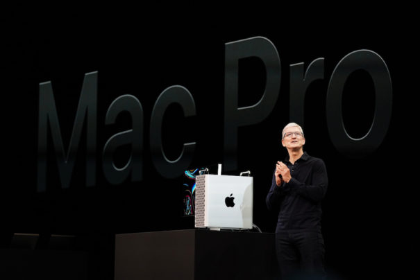 Tim Cook presenta Mac Pro y Pro Display (Foto: Apple)