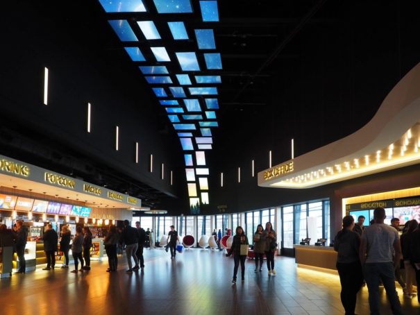 Showcase Cinema de Lux que abrió una sala con 10 pantallas de última generación en Southampton (Foto: Beaver Group)