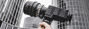 Llega el adaptador de Sigma que permite usar ópticas PL en cámaras con montura L