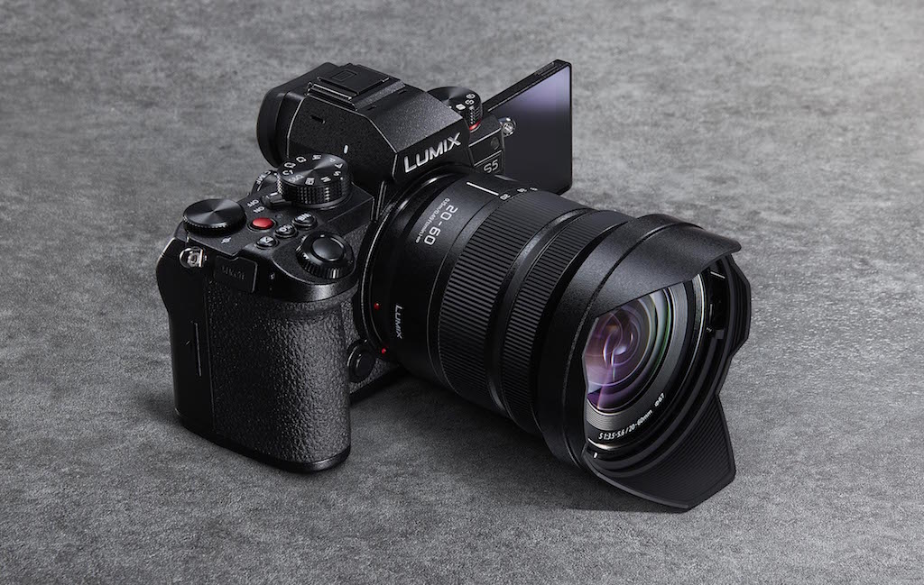 Lumix S5, la nueva cámara híbrida full-frame de Panasonic que