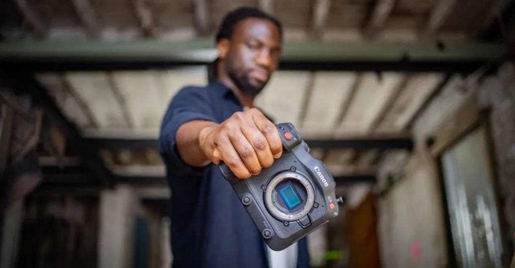 Fujifilm presenta la cámara de bolsillo INSTAX Pal con gran angular para  las fotos grupales