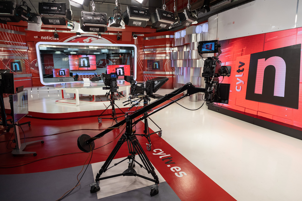 volumen doce proporción Castilla y León Tv (CyLTv) adquiere para sus informativos cámaras Sony