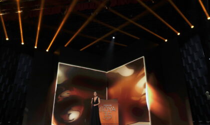 Los presentadores de María Casado en los Goya 2021 (Foto: Miguel Córdoba/Academia de Cine)