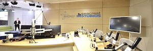 La Fundación Ryan Seacrest equipa sus centros de producción con cámaras JVC