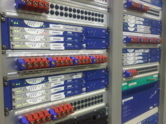 Rack equipos Sapec