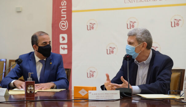 Universidad de Sevilla - Catedra RTVE-US - Pérez Tornero - Firma 