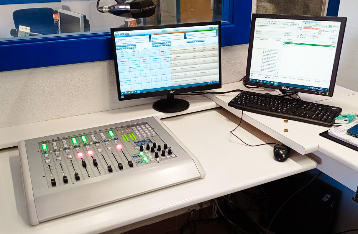 Desierto testigo Especialidad Radio Sintonía actualiza sus equipos AEQ a las consolas Capitol