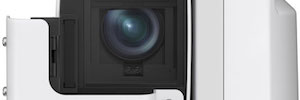 Canon lanza un nuevo monitor de referencia HDR 4K y una cámara 4K PTZ