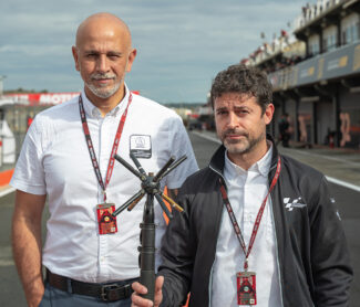 Audio-Technica - MotoGP - Prototipo -Pep Mendoza - Sound Manager de Dorna Sports / Rodrigo Thomaz - Project Manager Audio-Technica para MotoGP