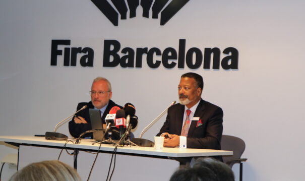 Constantí Serrallonga y Mike Blackman en la apertura de ISE 2022