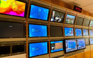 CMM AEQ Kroma Monitores sala de control