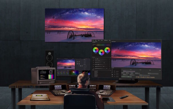 LG Ultrafine OLED Pro