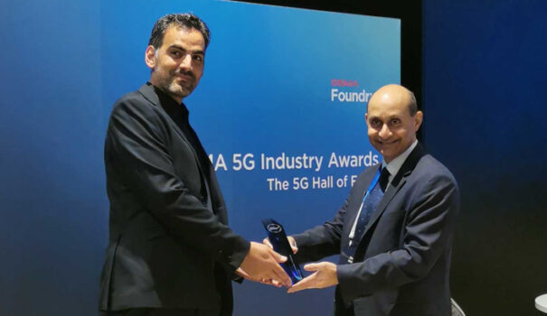 Yoni Tayar, Global Marketing Director of TVU Networks, accepts the GSMA 5G Innovation Challenge award on behalf of the company at the Mobile World Congress in Barcelona, ​​Spain.