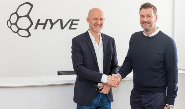Qvest compra Hyve