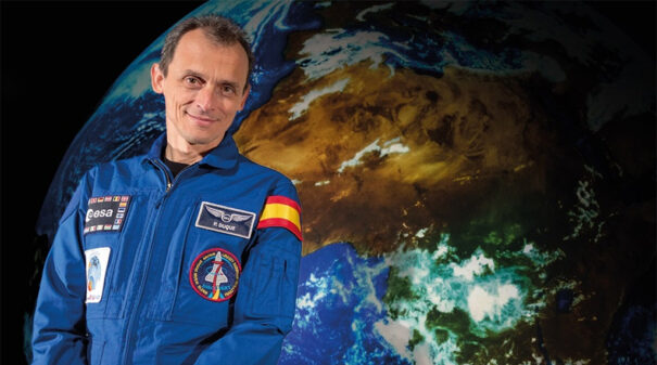 Hispasat - Pedro Duque (Foto: ESA)