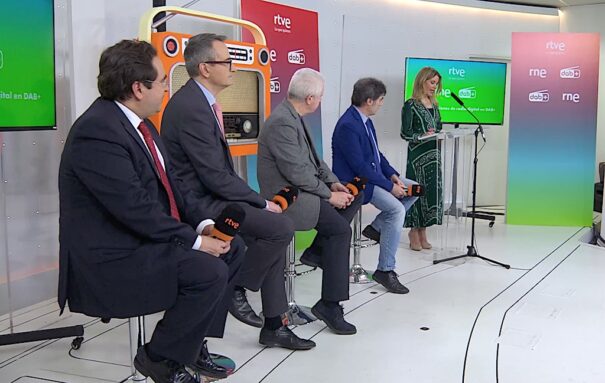 Presentación del inicio de emisiones de radio digital en formato DAB+