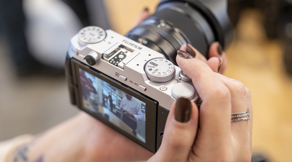 Fujifilm lanza la X-M5, preparada para grabar vídeo en 6.2K