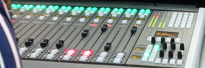 Radio Rubí renueva sus estudios con la consola Forum Split de AEQ