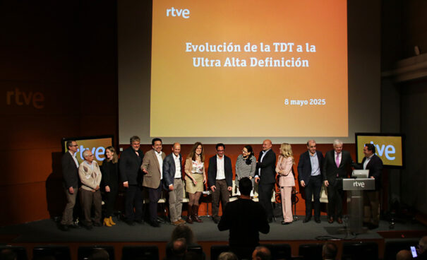 Jornada - TDT - UHD - RTVE - Foto familia