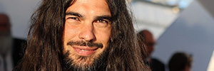 El español Oliver Laxe alza el Premio del Jurado de Cannes con ‘Sirât’