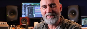 El productor e ingeniero Sean Genockey dota su estudio con monitorización Genelec