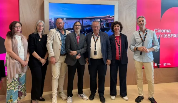 De izquierda a derecha, Cristina Íñigo directora ejecutiva de Iberseries & Platino Industria; Xiomara García coordinadora de Film Madrid Region; Samuel Castro, codirector de Iberseries & Platino Industria; Luis Mayoral, director de Industrias Creativas de ICEX; Carlos Antón, director de Desarrollo de Negocio en EGEDA; María Prada, Promoción de Madrid Film Office; y Raúl Torquemada, director de Madrid Film Office.