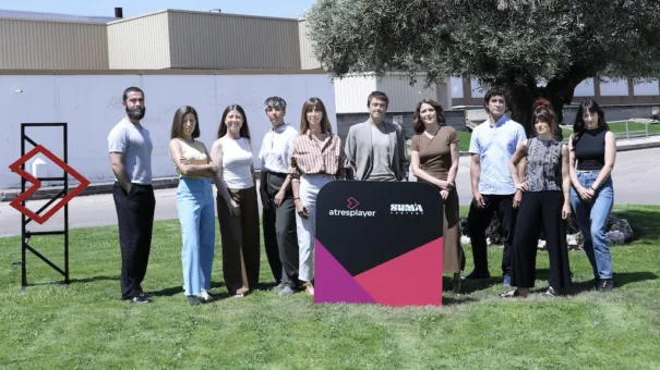 Javier Ferreiro, Almudena Monzú, Natalia Boadas, Andrea H.
Catalá, Montse García, Emilio Sánchez Zaballos, Cristina Ramos, Mariano
Piñeiro, María Bastarós, Claudia Costafreda