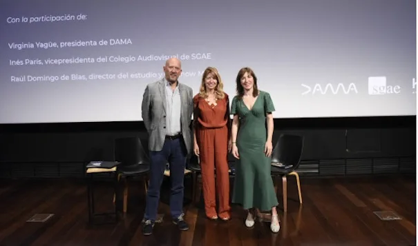 De izquierda a derecha: Raúl Domingo (director del estudio y de KnowMedia), Inés Paris (vicepresidenta del Colegio Audiovisual de SGAE) y Virginia Yagüe (presidenta de DAMA), en la Academia de Cine en Madrid. (Foto: Luis Camacho/SGAE)