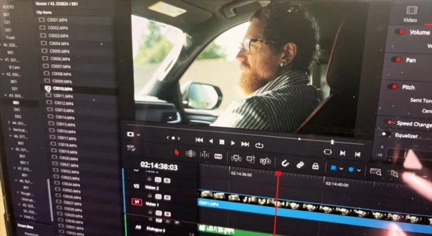 Blackmagic Design - DaVinci Resolve - Sell Your House