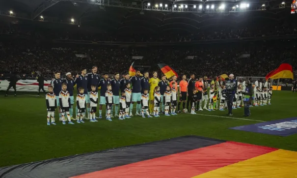 RefCam de Riedel debuta en el fútbol internacional junto a la red privada Easy5G (Foto: DFB/Max Galys)