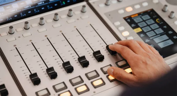 DHD Audio - Versión 10.4 - Consola